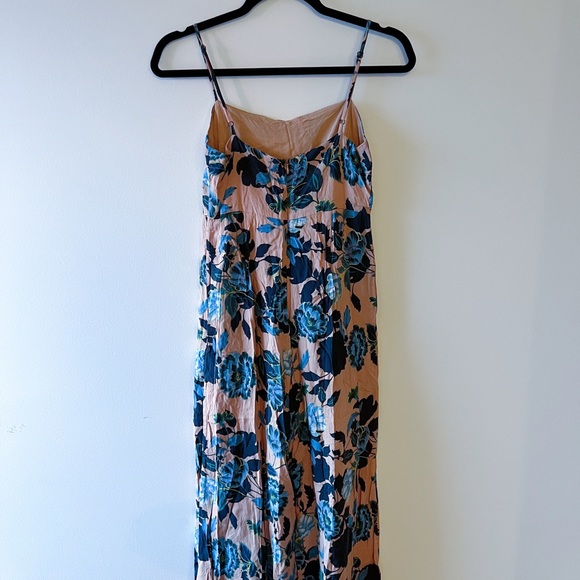 Thin-strap Floral Romper - Picture 4 of 5